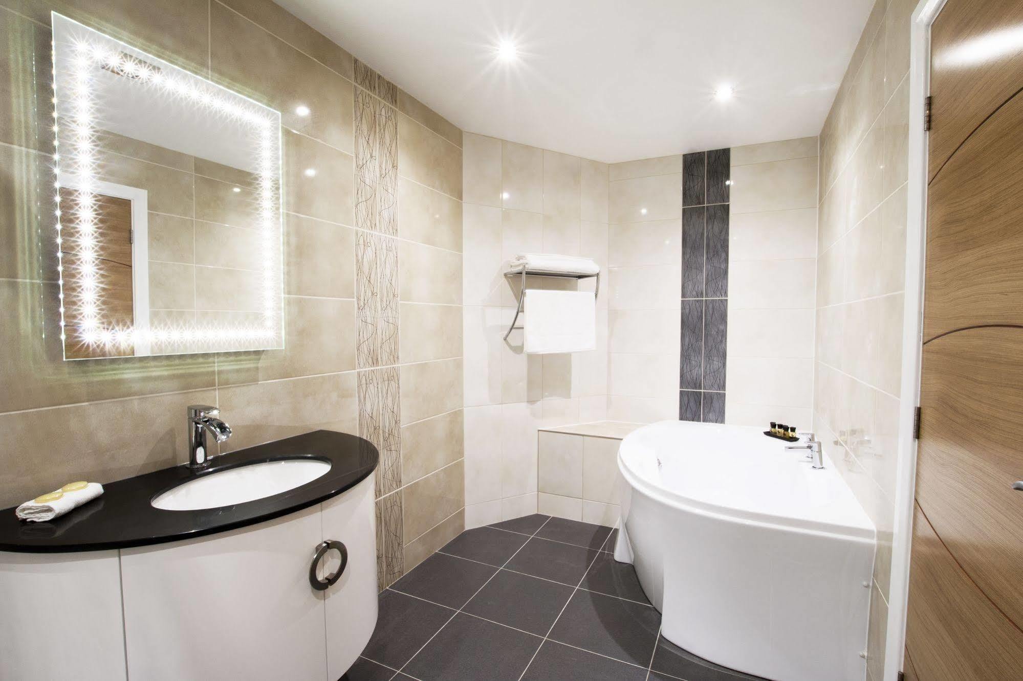 Oak Royal Hotel, Golf And Country Club Chorley  Dış mekan fotoğraf