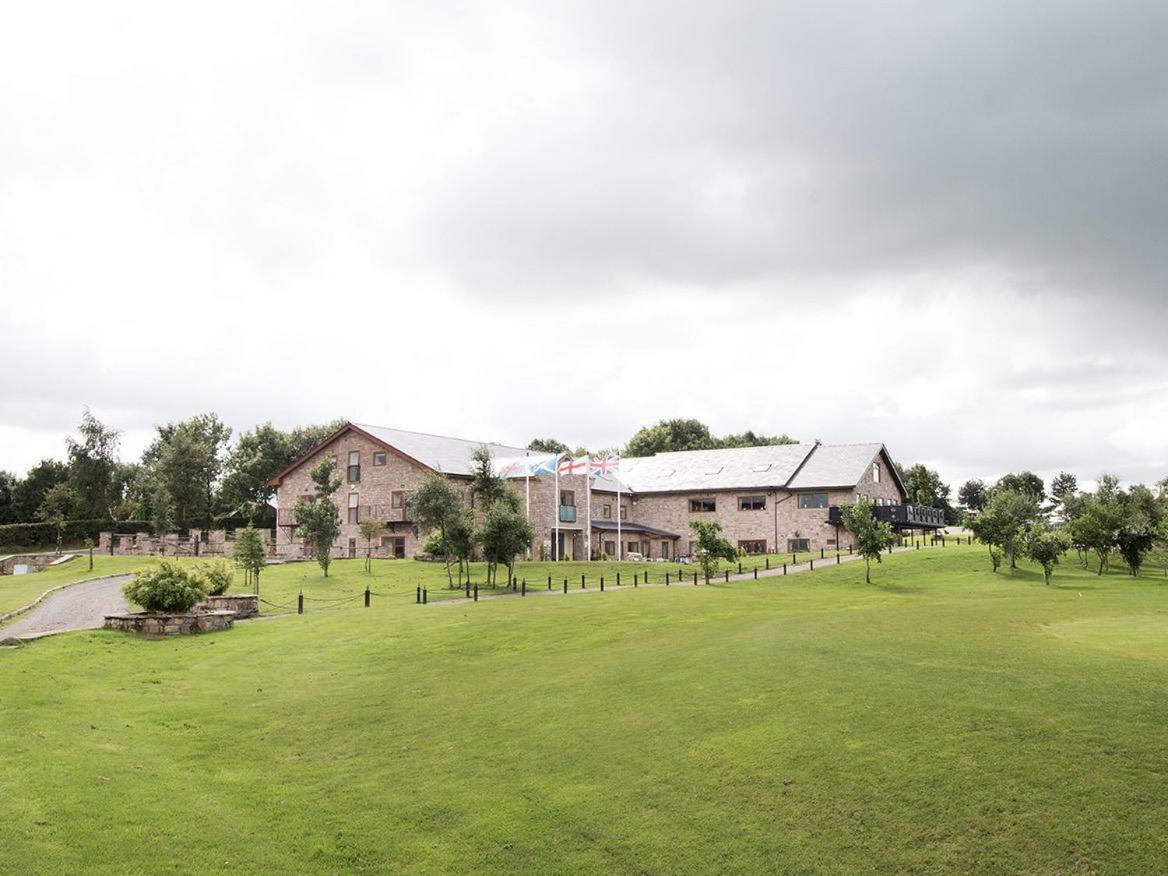 Oak Royal Hotel, Golf And Country Club Chorley  Dış mekan fotoğraf