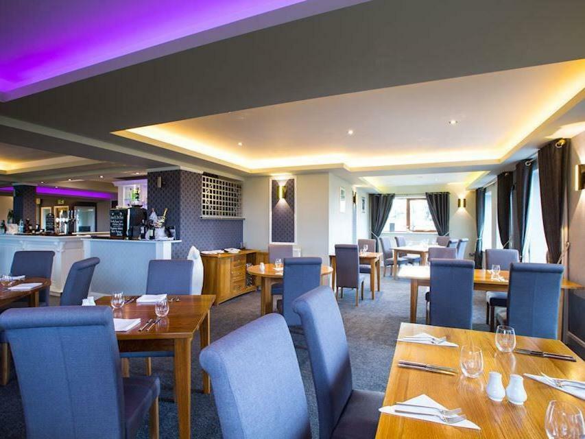 Oak Royal Hotel, Golf And Country Club Chorley  Dış mekan fotoğraf